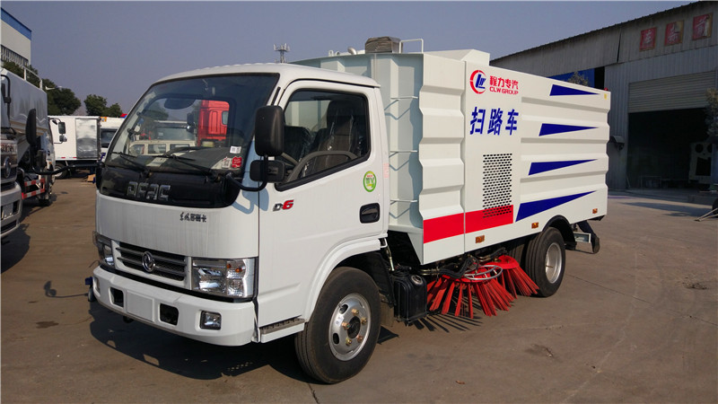 Shanxi Taiyuan customer orders 6 road sweepers, vacuum cleaners, sweepers, and sprinklers